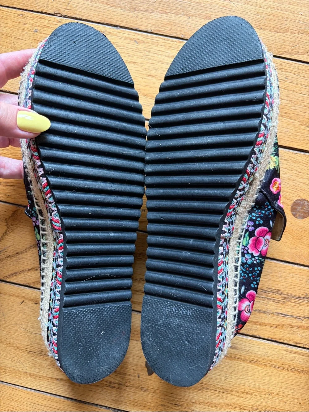 Johnny Was Black Floral Embroidered Espadrilles 9 women boho chic vacation